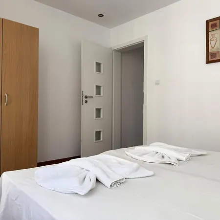 Sunny 2-bedroom In Complex Lina By Menada Apartamento *